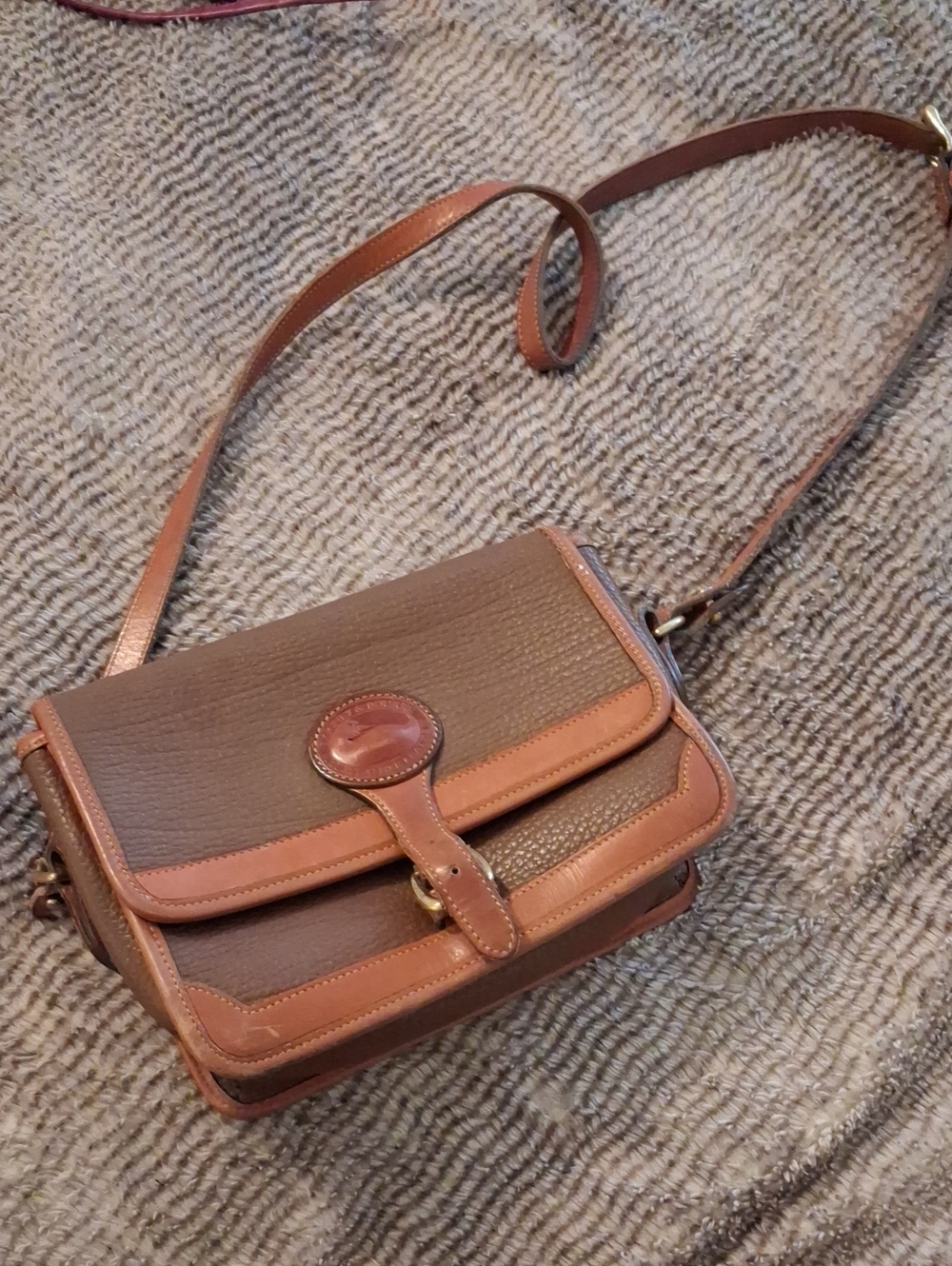 Vintage Dooney And Bourke Cross Body